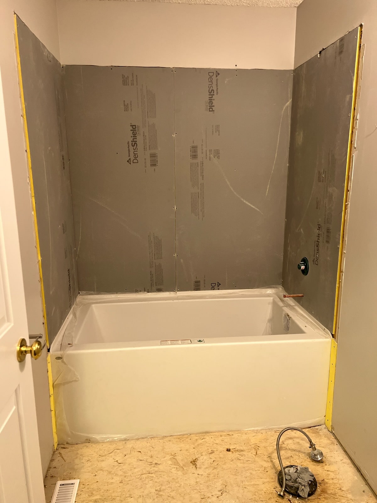Renovation bath tub install